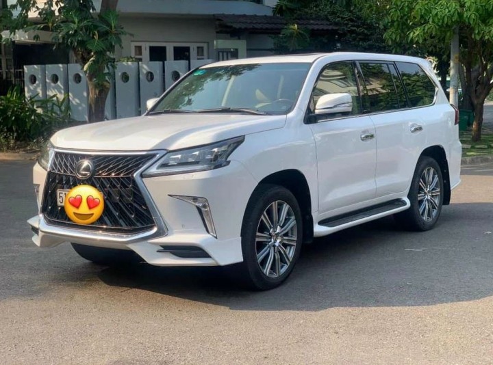 Lexus LX 570 -08